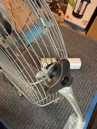 Воздуходувка: Вентилятор Adler, Настольный, Лопастной — 6