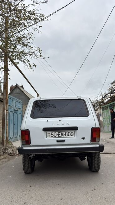 VAZ (LADA): Maşın saz vezyetdedir.heç bir problemi yoxdur zavod maşındır vuruğ — 8