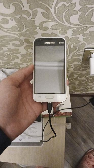 samsung galaxy y: Samsung rəng - Ağ, İki sim kartlı — 1