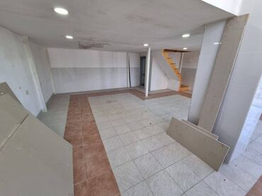 Kommersiya daşınmaz əmlakının satışı: ⚜️Təcili, yeni tikilinin altında kupçalı obyekt satılır! ⚜️23 — 5