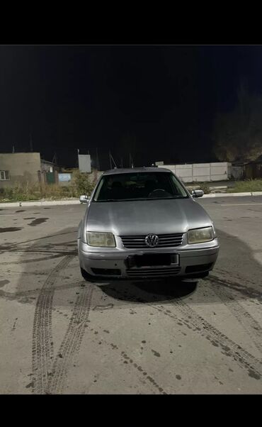 Volkswagen: Volkswagen Bora: 1999 г., 1.8 л, Механика, Бензин, Седан