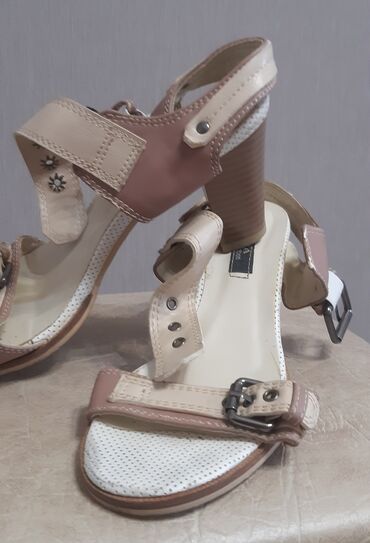 обувь лининг: Босоножки бежевые кожаные 36 размер Отлично сидят на ноге, удобный