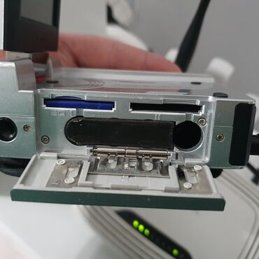 Видеокамеры: Продаётся цифровая видеокамера, дешево Имеется: • Шнур для — 8