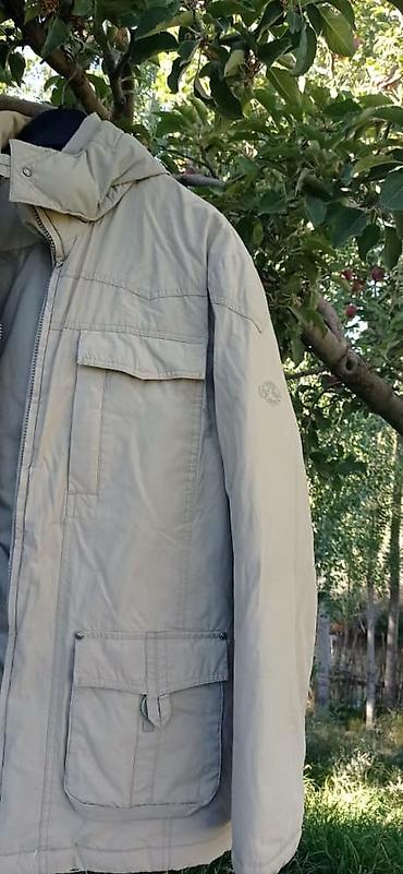 Куртки: Мужская зимняя куртка-парка, бежево‑песочного цвета. Особенности: - — 5