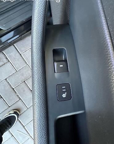 small car: Hyundai Sonata: 2018 г., 2 л, Автомат, Бензин, Седан — 3