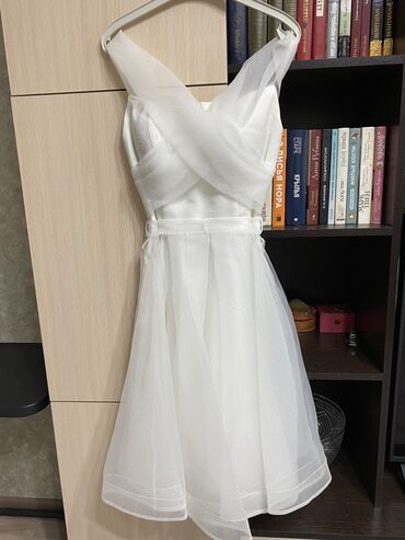 платье лямка: Бальное платье, Короткая модель, цвет - Белый, XL (EU 42), 2XL (EU 44), В наличии
