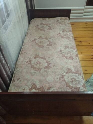 кровать с базой: Б/у, Односпальная кровать