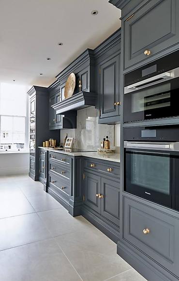 silver kitchen: Классическая кухня от 25 000 сом/м² | 3D проект бесплатно Премиальная — 1