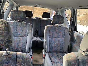 Toyota: Toyota Ipsum: 1996 г., 2 л, Механика, Бензин, Минивэн — 8