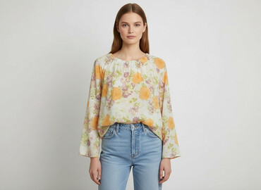 spódnice rozkloszowane z kieszeniami: Women`s skirt, size M