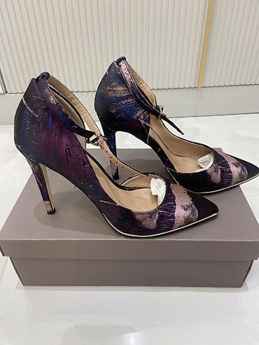 charles keith: Brend Call lt Spring - Kanada. 220 AZN - ə alınıb. 1 dəfə toya — 2