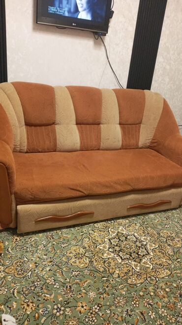 Divanlar: Divan, İşlənmiş, Açılan, Parça, Çatdırılma yoxdur