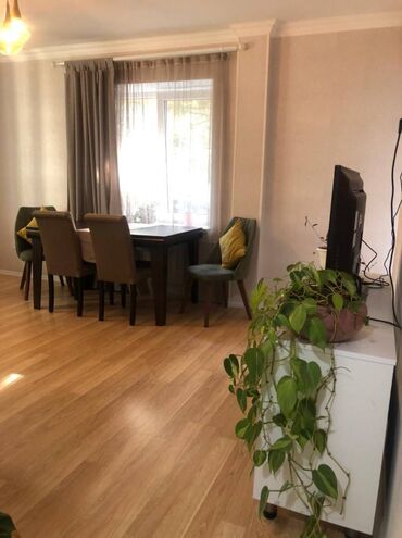 Yeni tikili: 3 otaqlı, Yeni tikili, m. İnşaatçılar, 80 kv. m — 2