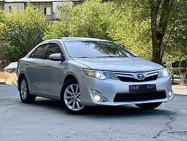 Toyota Camry: 2012 г., 2.5 л, Вариатор, Гибрид, Седан