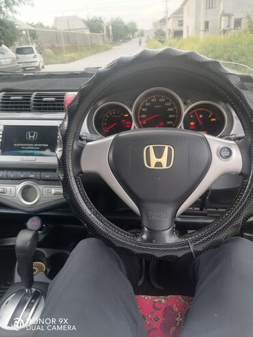 Транспорт: Honda Fit: 1.5 л | 2004 г. | Хэтчбэк