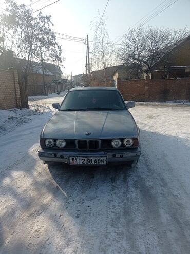 BMW: BMW 5 series GT: 1991 г., 2 л, Механика, Бензин, Седан