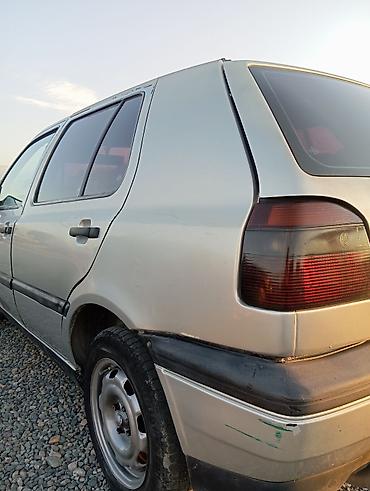 crv 2: Volkswagen Golf: 1994 г., 1.6 л, Механика, Бензин, Хэтчбэк — 7