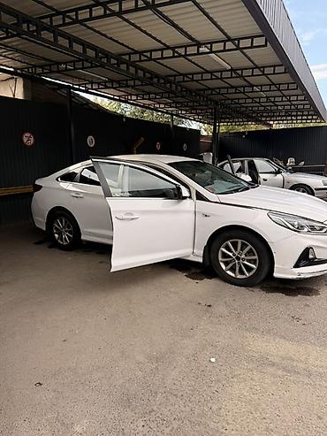 e60 m5: Аренда Hyundai Sonata нюрайз белый седан — 1