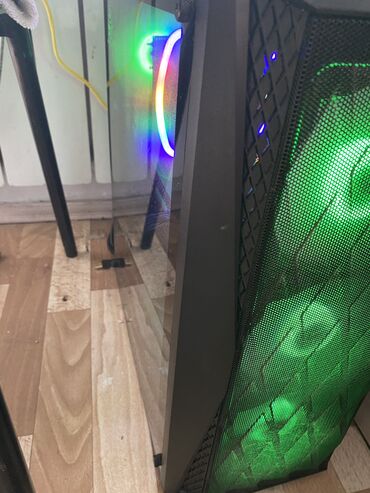 долой монитор: Компьютер, ядер - 8, ОЗУ 16 ГБ, Игровой, Б/у, Intel Core i7, AMD Radeon RX 6600, HDD + SSD