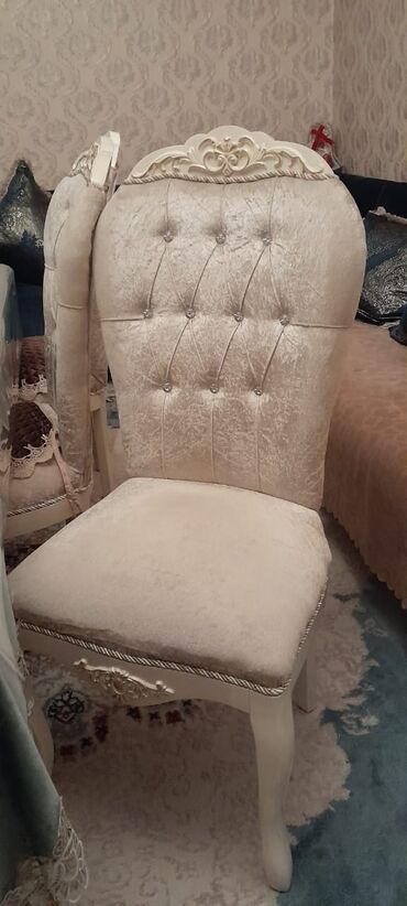 Qonaq otağı dəstləri: Masa və oturacaqlar — 13