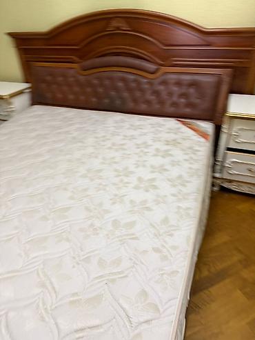 Malazyanin taxtı satılır 150 manata ünvan riyat ticarət mərkəzi &