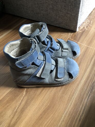 детская обувь для мальчиков: Продаю ортопедические босоножки на мальчика 28 размер за