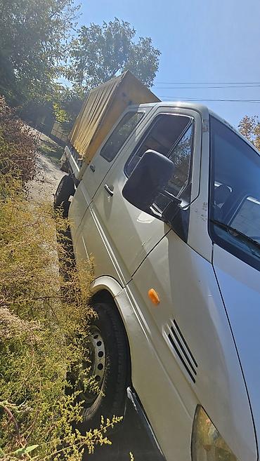 зеркало грузовой: Грузовой фургон Mercedes-Benz Sprinter с тентованной платформой - — 1