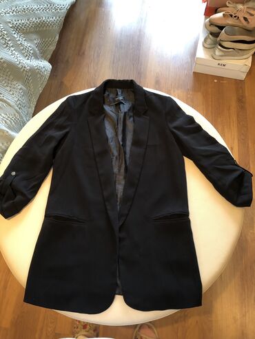 длинный пиджак: Пиджак Zara - XS - 700 сом Кардиган - Стандарт -300 сом Олимпийка Nike