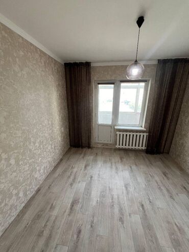 квартира в 12 мкр: 3 комнаты, 62 м², 4 этаж