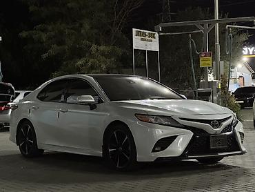 Toyota Camry: 2020 г., 2.5 л, Автомат, Бензин, Седан