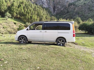 Honda: Honda Stepwgn: 2001 г., Минивэн — 4