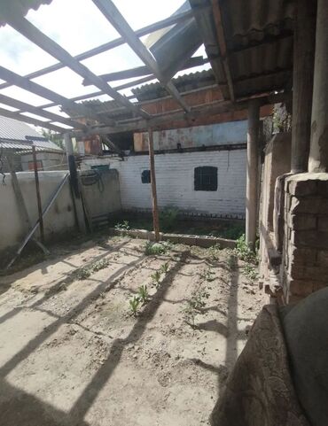 Продажа домов: Полдома, 50 м², 3 комнаты, Риэлтор, Косметический ремонт at lalafo.kg — 10 Продажа домов: Полдома, 50 м², 3 комнаты, Риэлтор, Косметический ремонт — 10