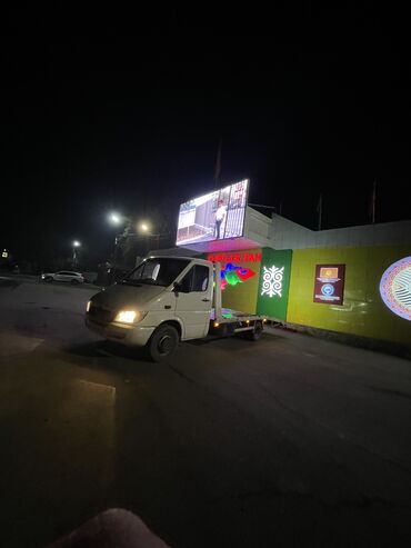 Услуги эвакуатора: С лебедкой, С ломаной платформой — 8