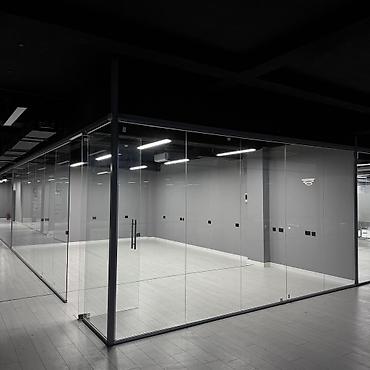 Аренда офисов: Аренда офисов, 20 м², В торговом центре, 1 линия — 4