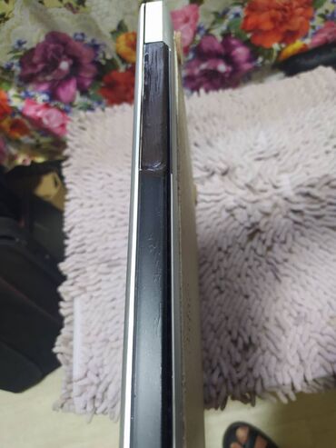 Apple MacBook: Apple MacBook, 15.6 ", Intel Core M, 512 GB — 8