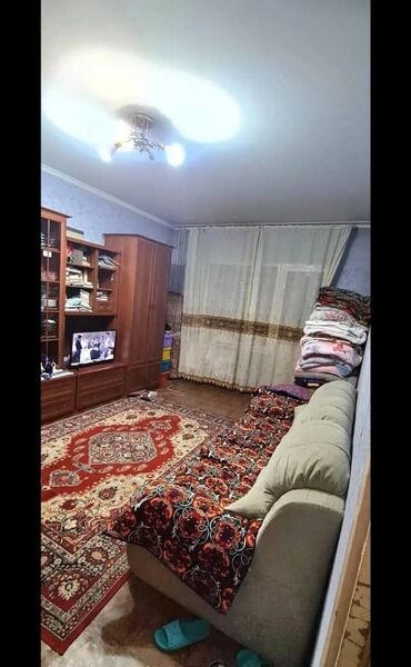вдоль дороги: 1 комната, 41 м², 105 серия, 1 этаж