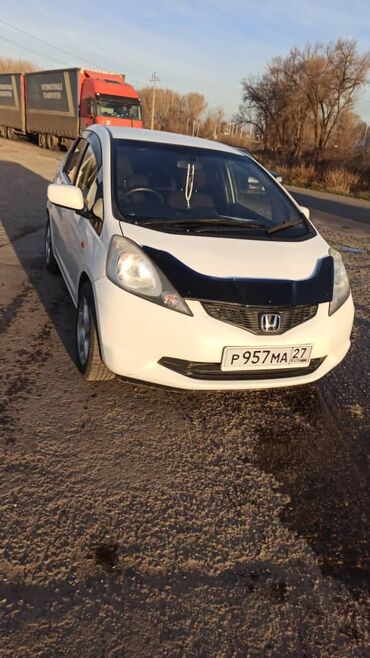 хонда цеэрв: Honda Fit: 2010 г., 1.3 л, Автомат, Бензин