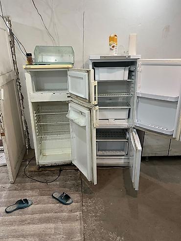Техника для кухни: Холодильник Indesit, Б/у, Двухкамерный — 3