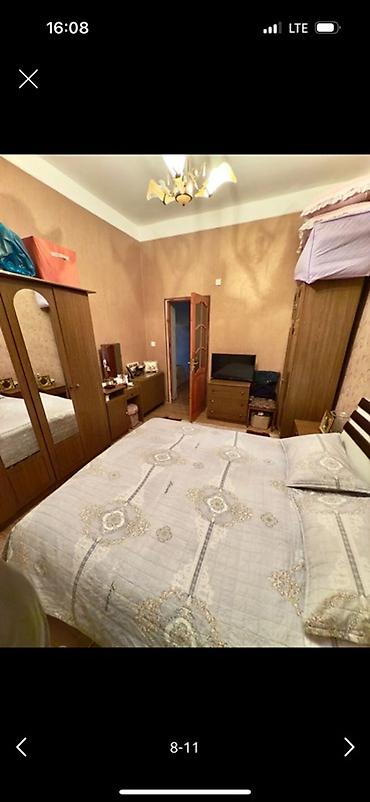 Mənzillər: Təcili satılır. Mənzil yeni təmirlidir. 5 mərtəbəli binanın 1ci — 7
