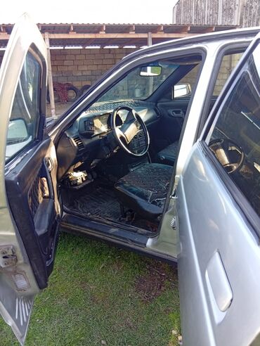 VAZ (LADA): LADA 2112 (hatchback), gümüşü rəng. - Kuzov: 5 qapılı, arxa spoylerli — 4