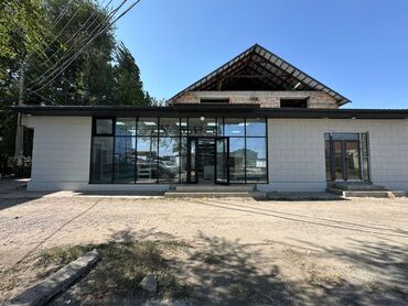 аренда зала для собрания: 🏢 Сдается торговое помещение! Сдается в аренду просторный и светлый