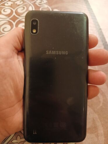 huawei p smart 2019 ekran qiymeti: Samsung Galaxy A10, цвет - Черный