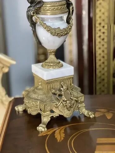 Satovi za kuću: Kaminski sat sa svećnjacima (anđeli) ⏰🕯️👼 Mehanizam: Odlično stanje — 9