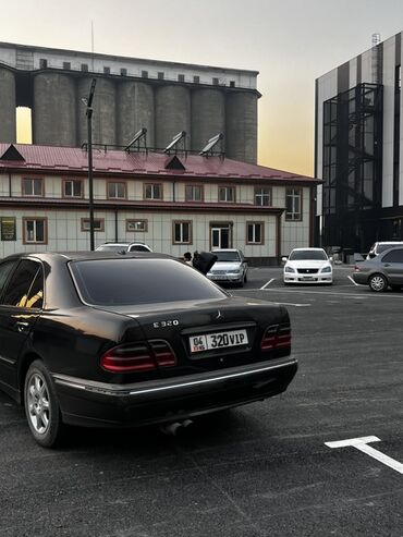 Mercedes-Benz: Mercedes-Benz E-Class: 2000 г., 3.2 л, Автомат, Бензин, Седан — 4