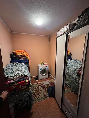 Продажа коттеджей и домов: 🏡 Продается уютный двухэтажный дом в ж/м Ак-Тилек! ✨ Отличный вариант — 23