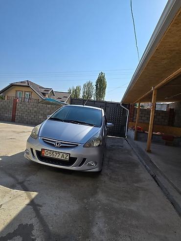 Honda Jazz: 2003 г., 1.5 л, Кол менен иштөөчү, Бензин, Вэн/Минивэн — 2