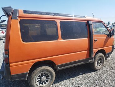 Mitsubishi: Mitsubishi Delica: 1994 г., 2.5 л, Автомат, Дизель, Внедорожник