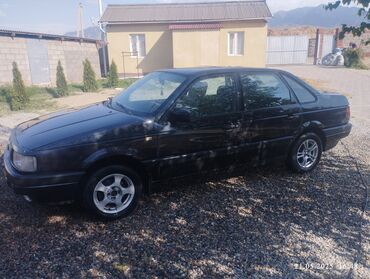 Volkswagen: Volkswagen Passat: 1992 г., 1.8 л, Механика, Бензин, Седан