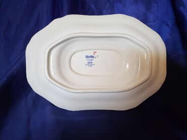 Činije: Sosijera nova Spode Engleska 70te. Sosijera,retka,skupa na lalafo.rs — 13 Činije: Sosijera nova Spode Engleska 70te. Sosijera,retka,skupa — 13