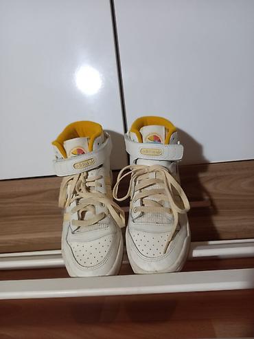 krasofka modelleri: Adidas Forum Mid krossovkaları - Model: Adidas Forum Mid - Rəng — 3